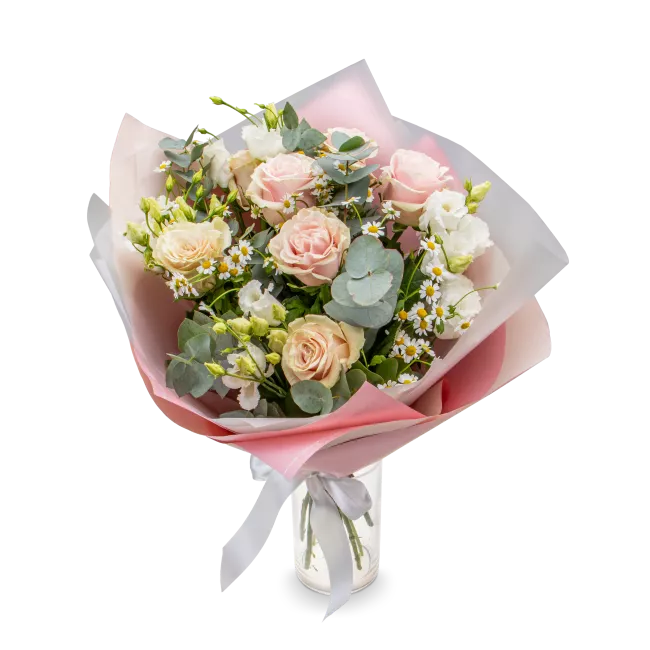 Flower of roses and lisianthus